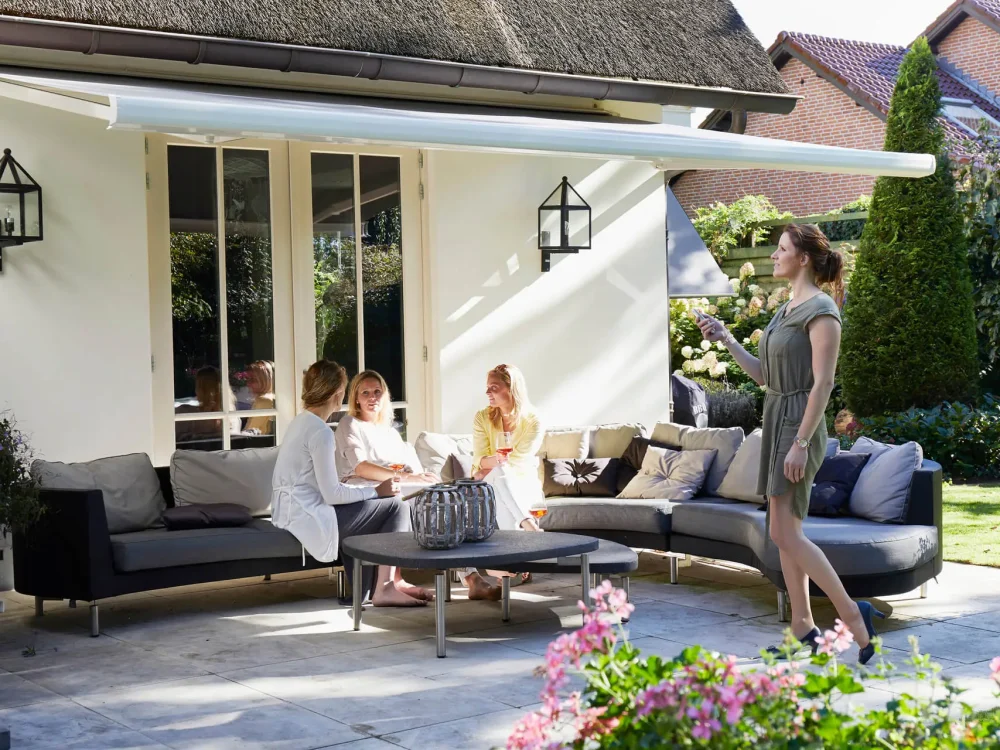 luxe knikarmscherm venster visie
